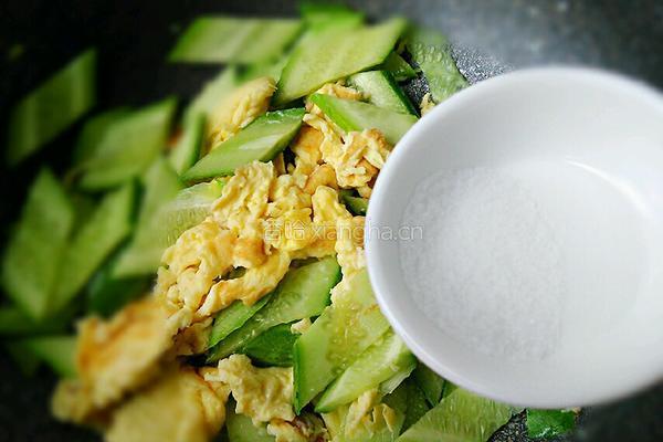 鸡蛋炒瓜片的做法图解9