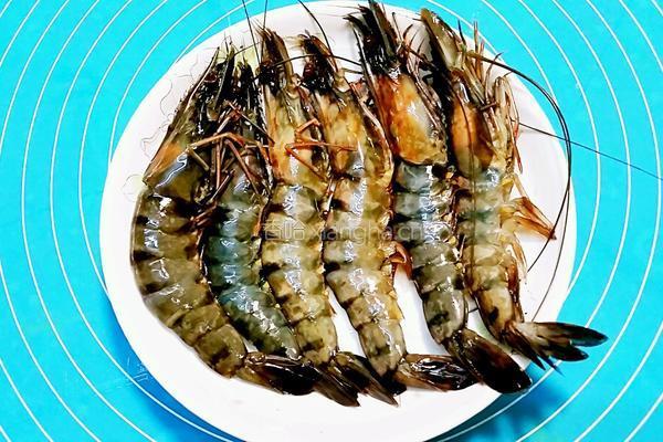 培根大虾披萨的做法图解6