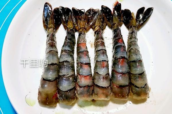 培根大虾披萨的做法图解7