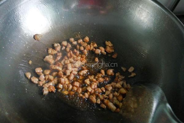 炸酱铺盖面的做法图解3