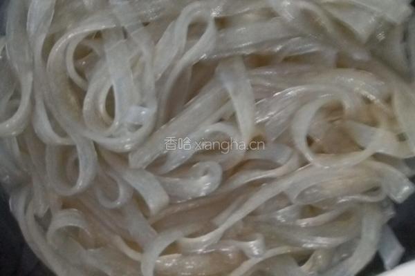 萝卜炖粉条的做法图解2