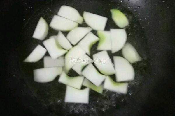 蔬菜肉片汤的做法图解4