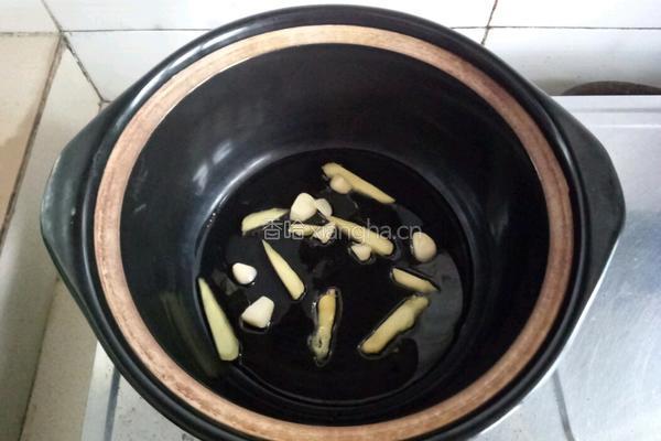 干锅鱼头的做法图解7