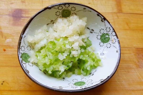 三鲜虾仁馄饨的做法图解4