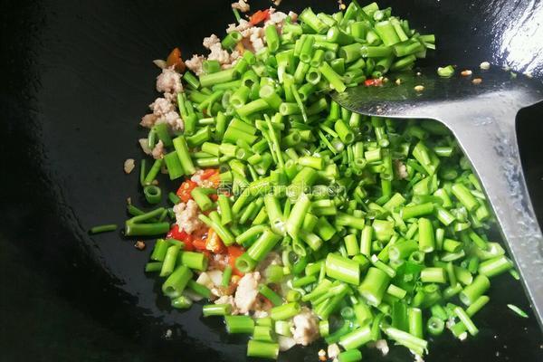 空心菜炒辣椒肉末的做法图解6