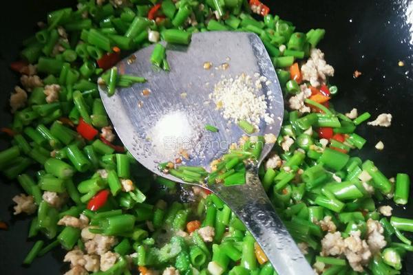 空心菜炒辣椒肉末的做法图解7