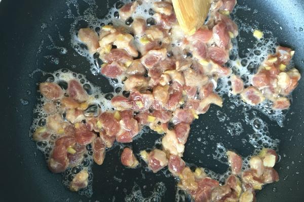 茄子肉酱面的做法图解4