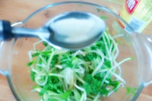香菜萝卜丝的做法图解6