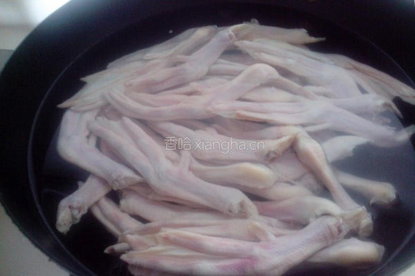 自制酸辣鸭爪的做法图解2