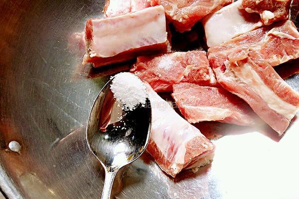 干煸椒盐排骨的做法图解3