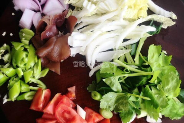油肉拌面的做法图解2