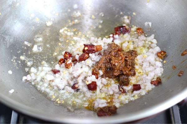 鸡蛋肉酱蒸豆腐的做法图解6