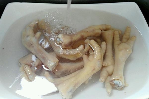 药膳浸鸡脚的做法图解4