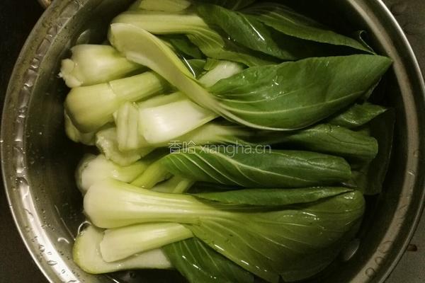 油菜香菇的做法图解1