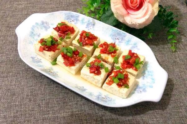 剁椒蒸臭豆腐的做法图解6