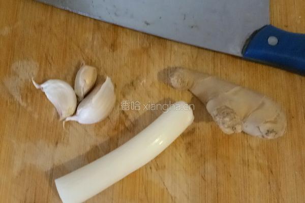 家焖杂瓣鱼的做法图解3