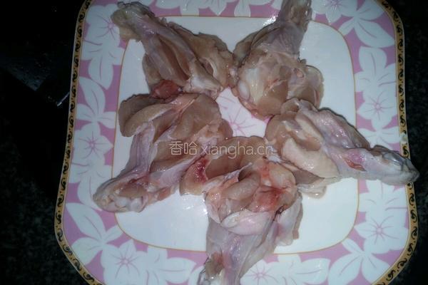 红烧鸡翅根的做法图解1