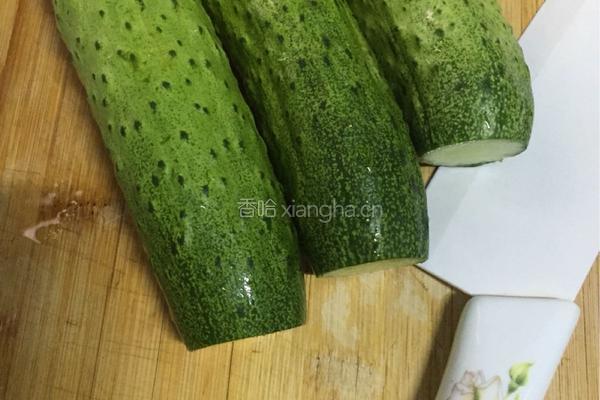 酱泡黄瓜的做法图解1