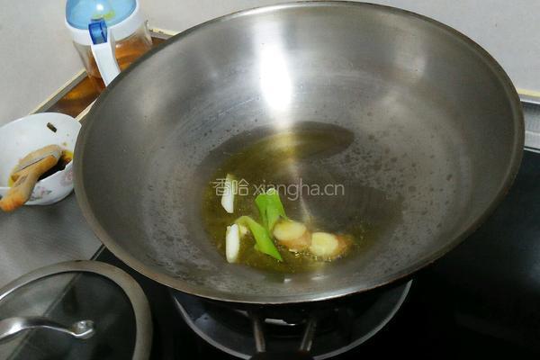 南瓜炖小鸡的做法图解3