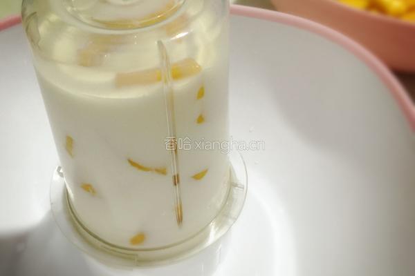 芒果奶昔的做法图解3