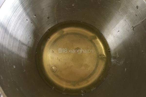 广式蛋黄月饼的做法图解1