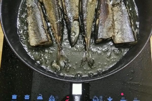 酱煎秋刀鱼的做法图解5