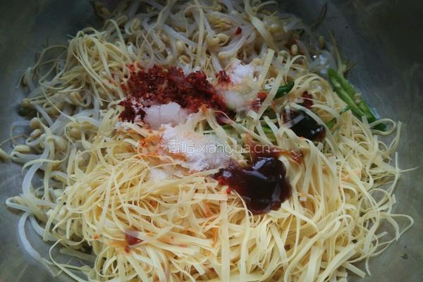 绿豆芽拌干豆腐的做法图解6