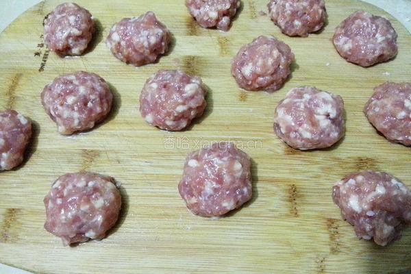 豆腐肉丸汤的做法图解4