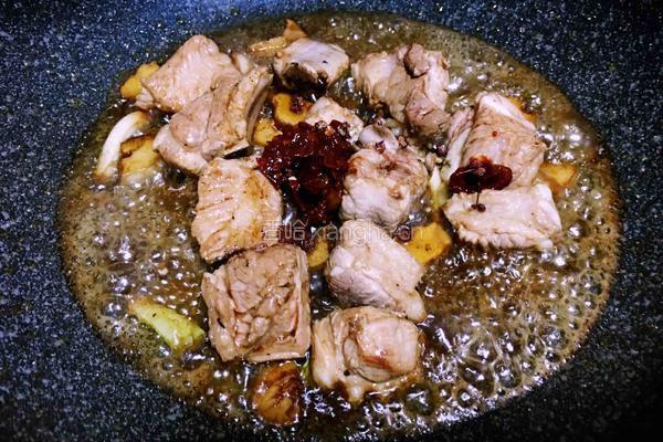 莴笋烧排骨的做法图解8