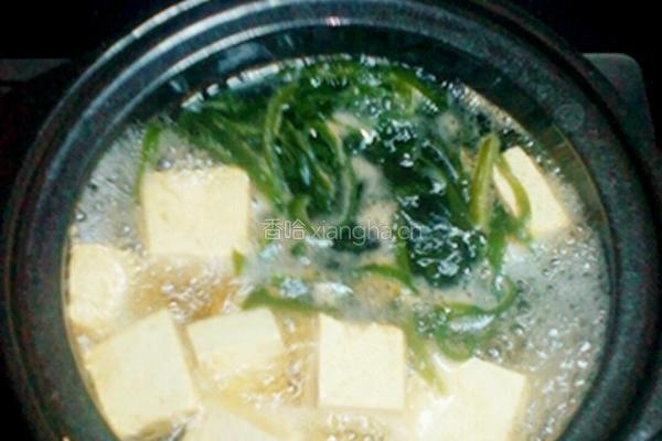 豆腐海藻鲜虾汤的做法图解2