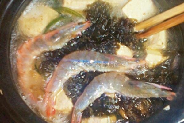 豆腐海藻鲜虾汤的做法图解3