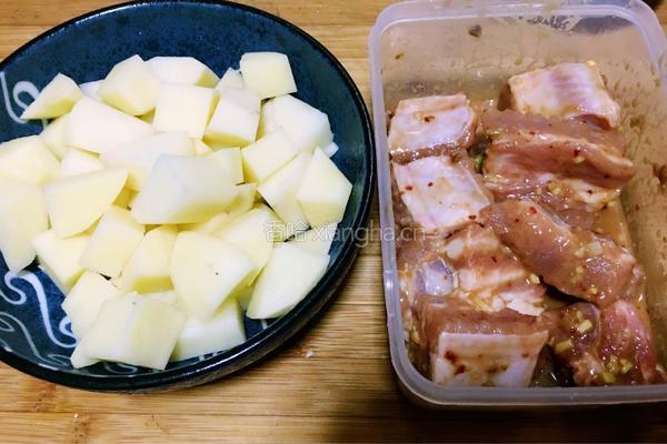 排骨糯米饭的做法图解3