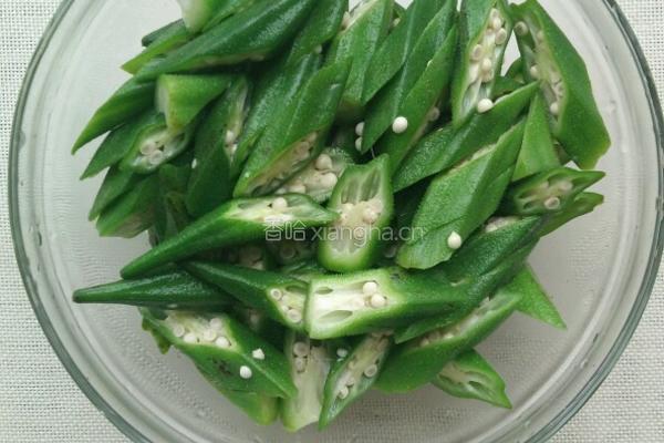 蒜泥秋葵的做法图解2