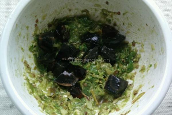 青椒擂皮蛋的做法图解6