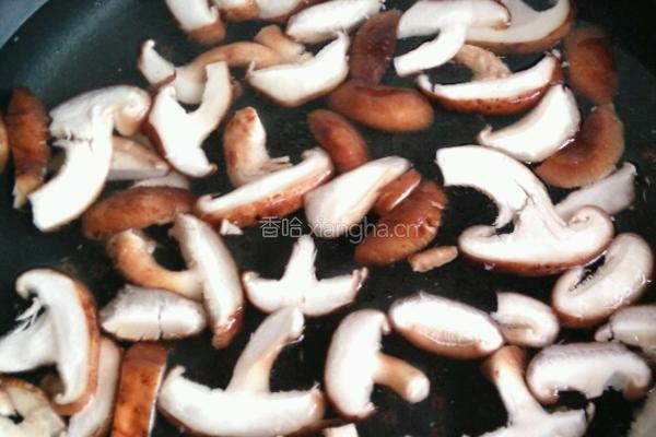 金针菇香菇汤的做法图解4