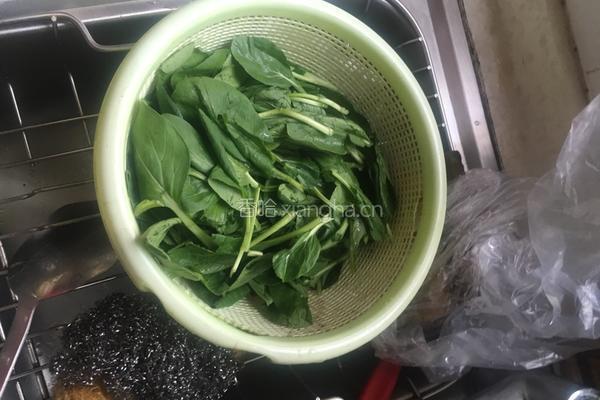 妈妈特别的肉圆青菜粉皮汤的做法图解3