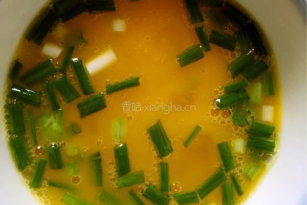 香葱炒鸡蛋的做法图解2