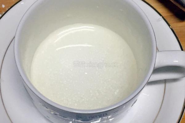 抹茶拿铁的做法图解3