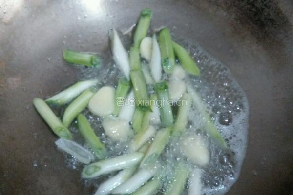 香菇炒腊肉的做法图解5