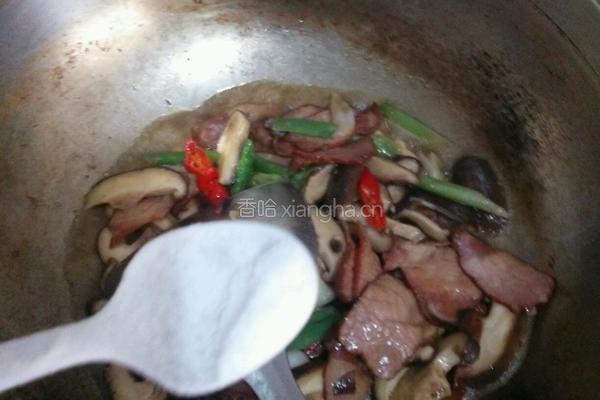 香菇炒腊肉的做法图解9