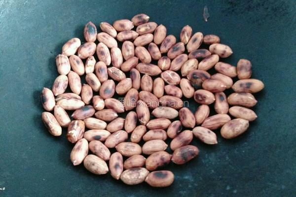 花生绿豆沙汤圆的做法图解2