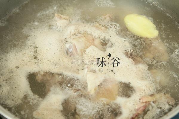 竹荪炖鸡汤的做法图解2