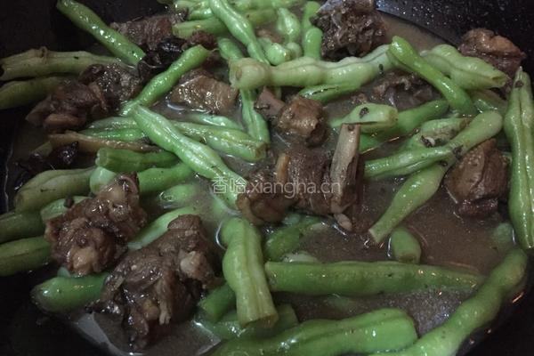 豆角烧鸭的做法图解6