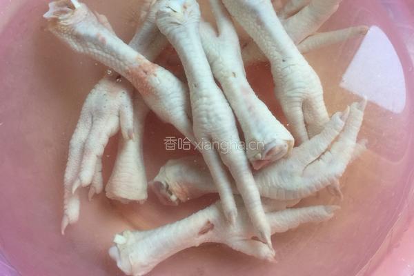 家常炖鸡爪的做法图解1