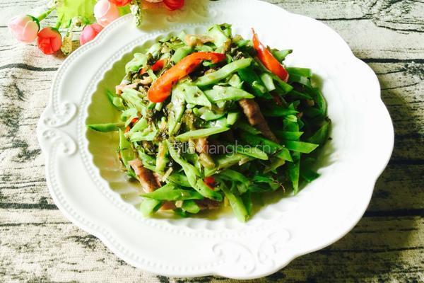 扁豆炒雪菜的做法图解9