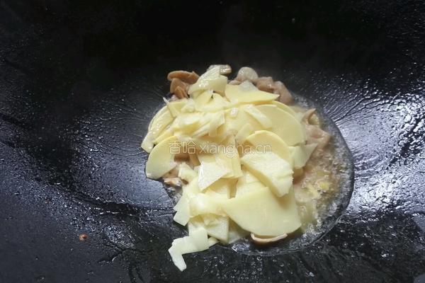 酸笋炒大肠的做法图解8