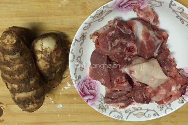 排骨煲的做法图解1