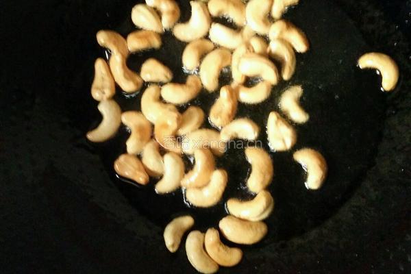 腰果炒芹菜的做法图解6