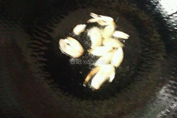 腰果炒芹菜的做法图解7