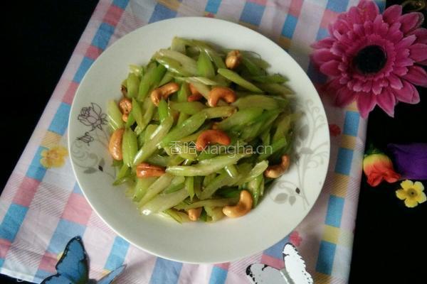 腰果炒芹菜的做法图解11